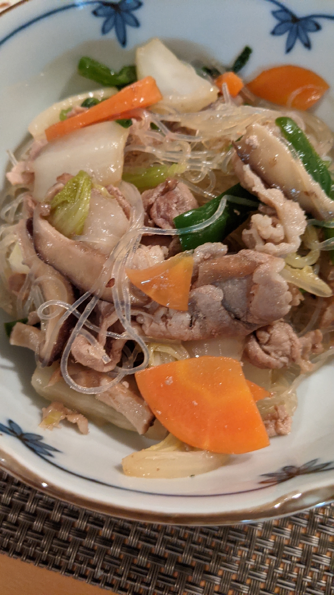 家庭菜園の正月菜を使って、春雨と炒めてみよう