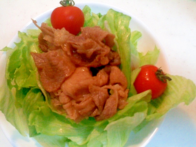たっぷりレタスの豚焼肉サラダ