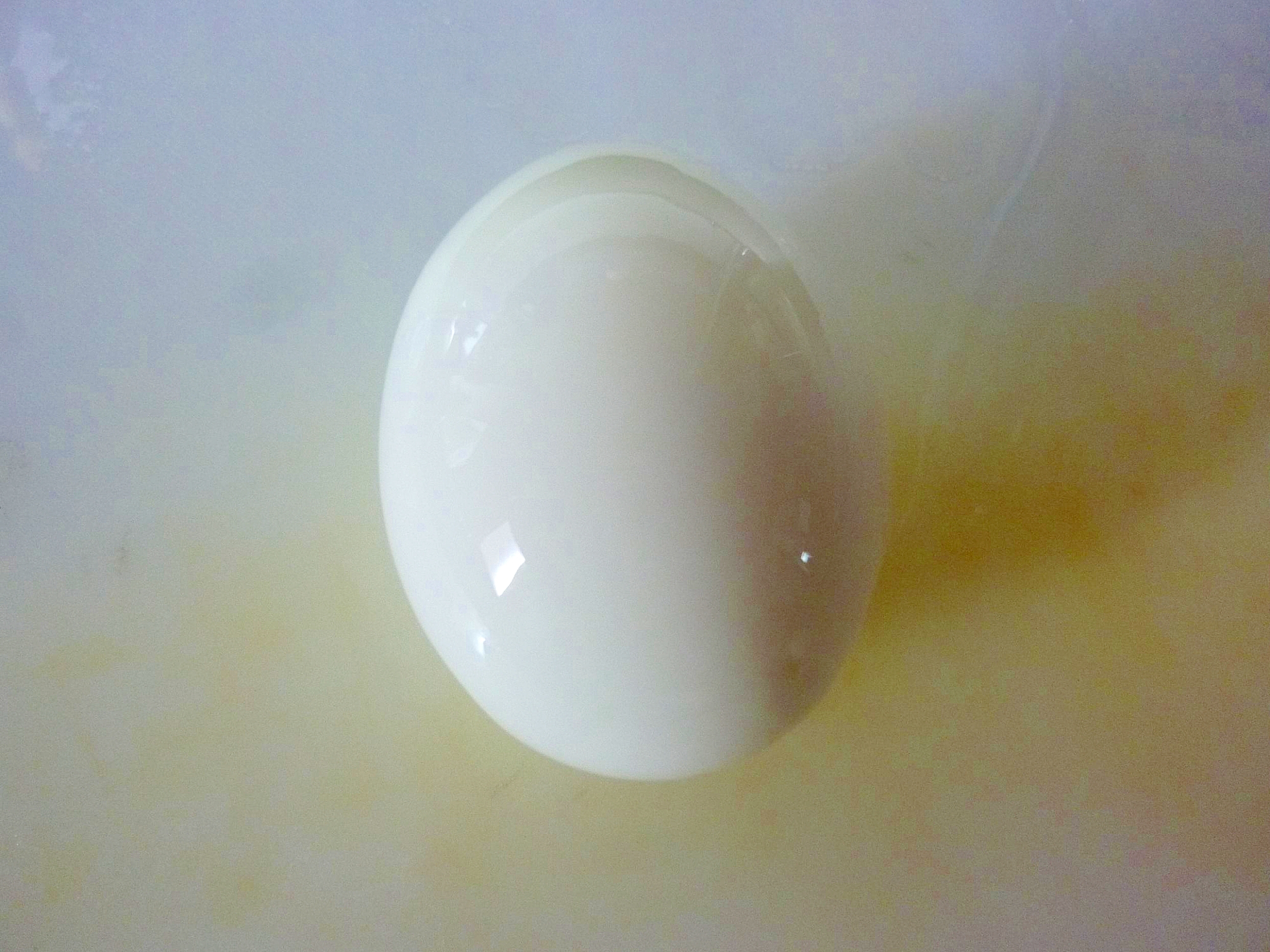 ☆冷水不要！キレイにむける茹で卵のむき方☆