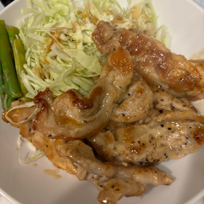 豚こまと玉ねぎのピリ辛しょうが焼き♡簡単♡節約