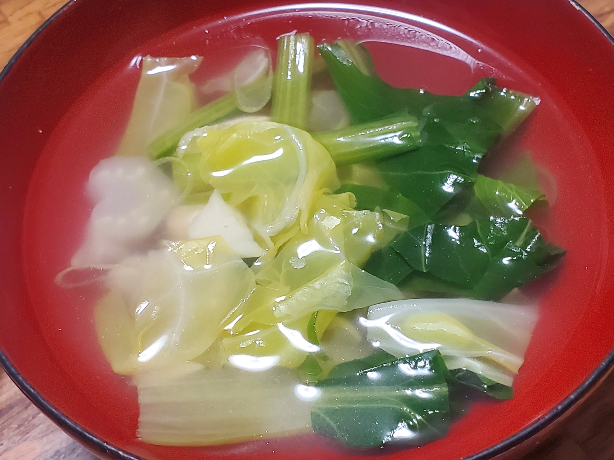 小松菜とキャベツの鶏ガラスープ