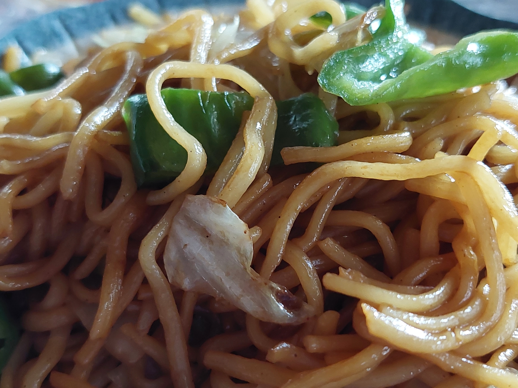 ピーマンと玉ねぎの焼きそば