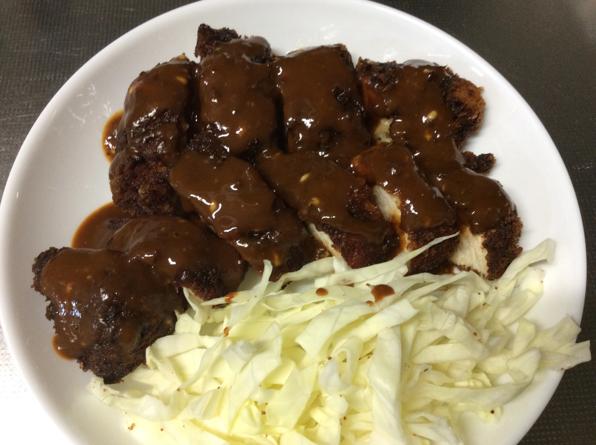 胸肉のチキンカツ 赤味噌タレ