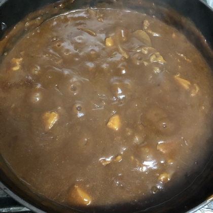 簡単にできました。
普通のカレーでは出せないコクが深い味になりました。