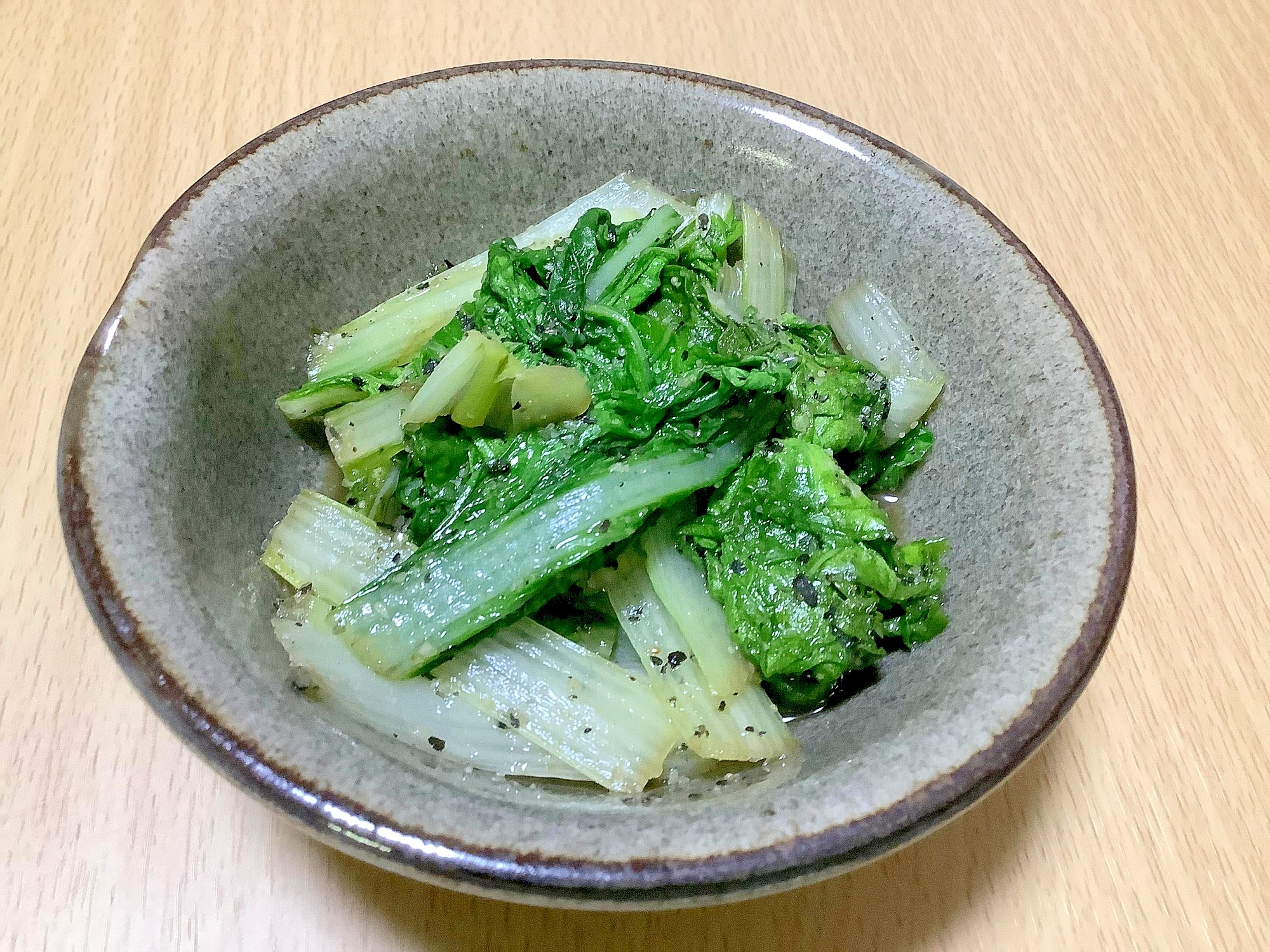 しろ菜のさっぱりすり胡麻和え