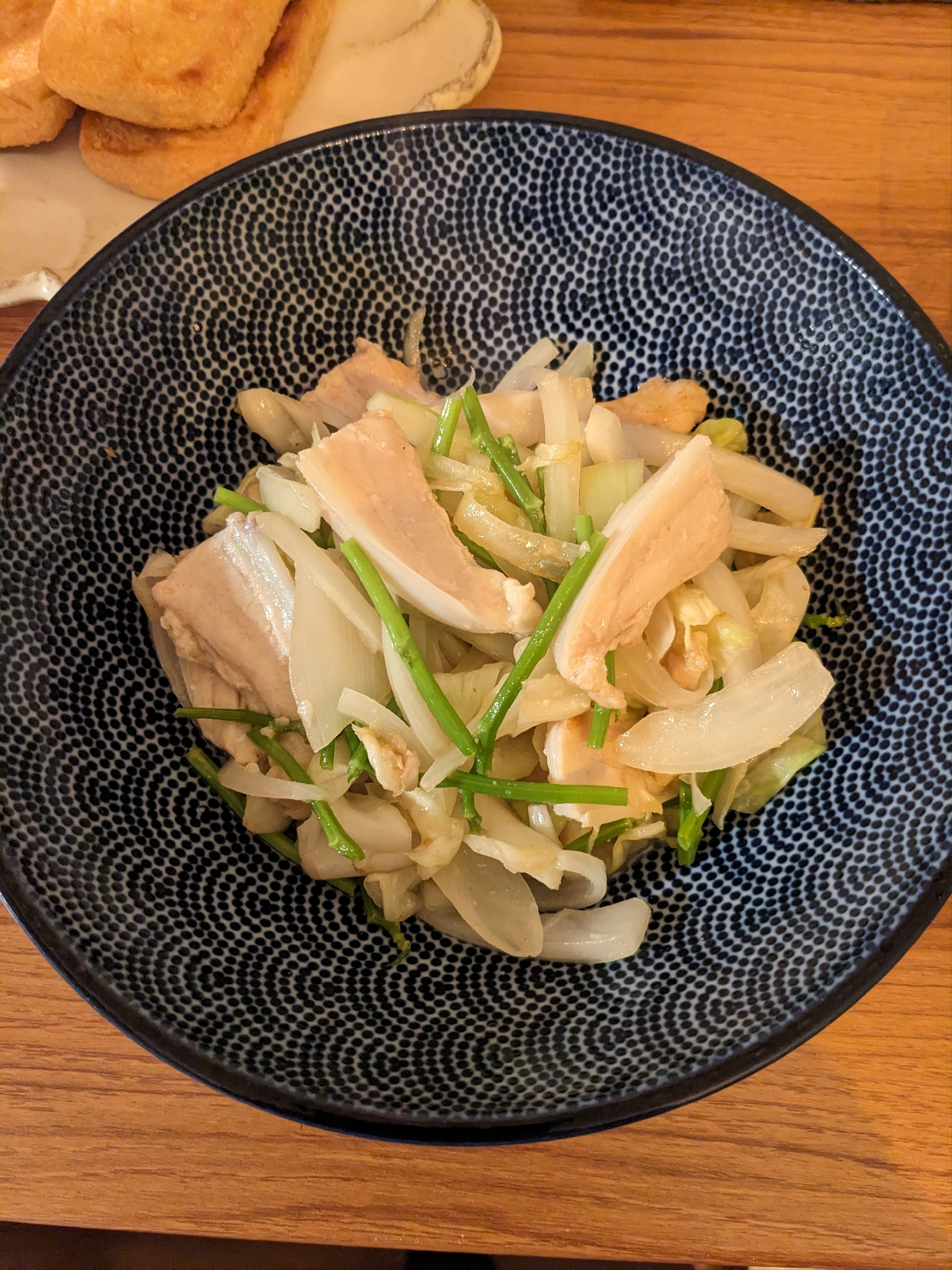 若鶏のナンコツの野菜炒め