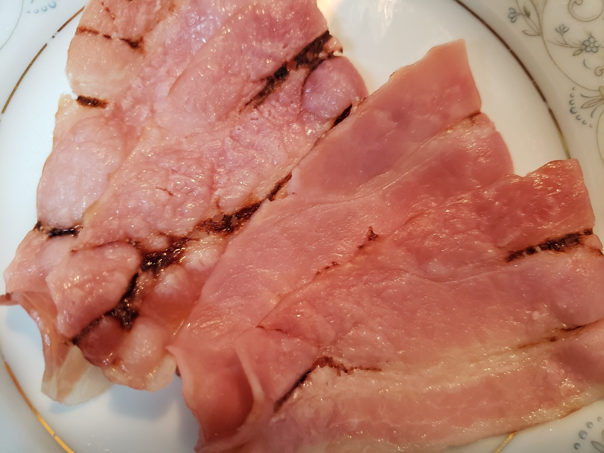 電子レンジで簡単1分30秒カリカリベーコン♪ レシピ・作り方 by