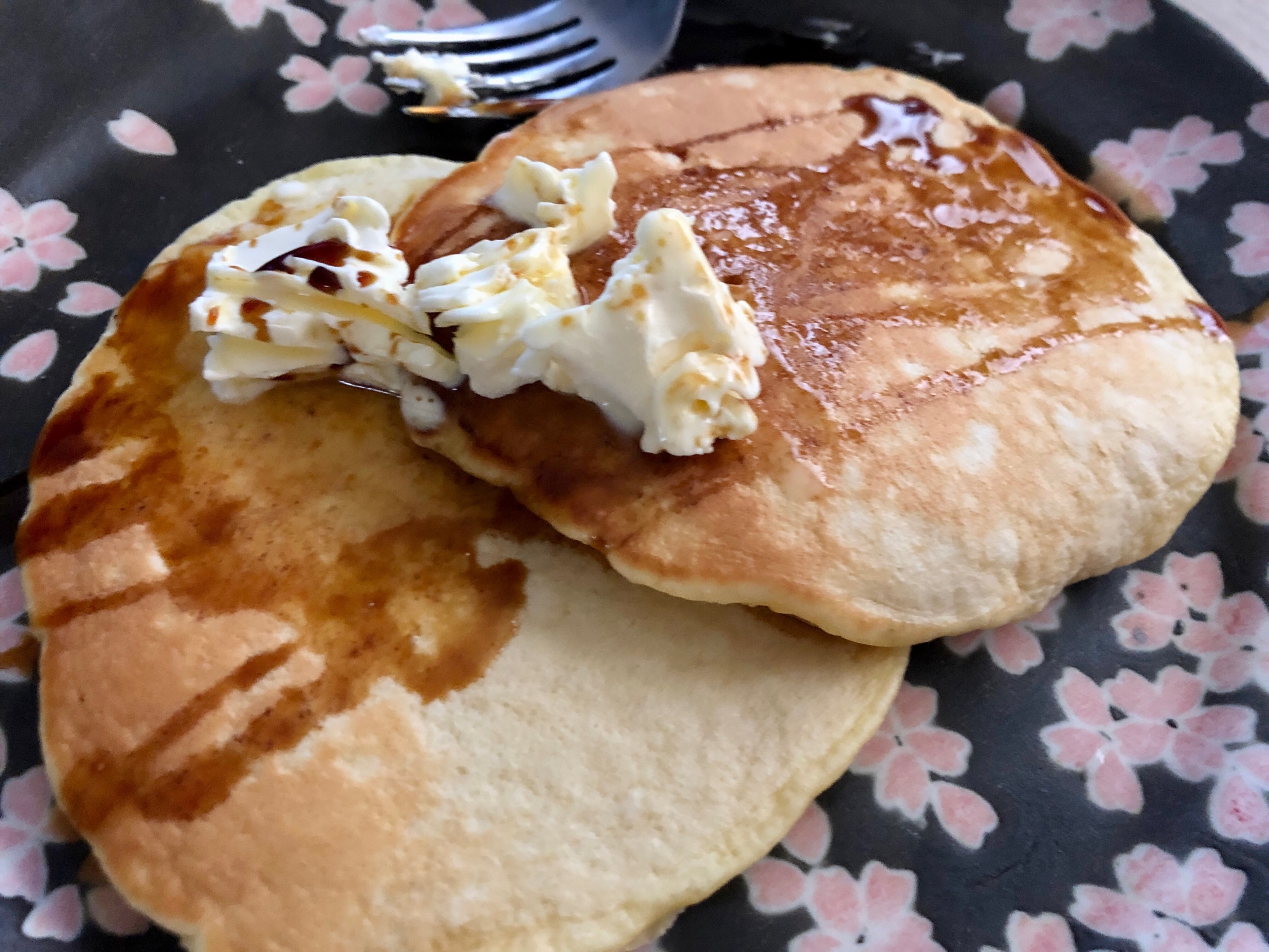 簡単ホットケーキ♪グレープモラセスがけ