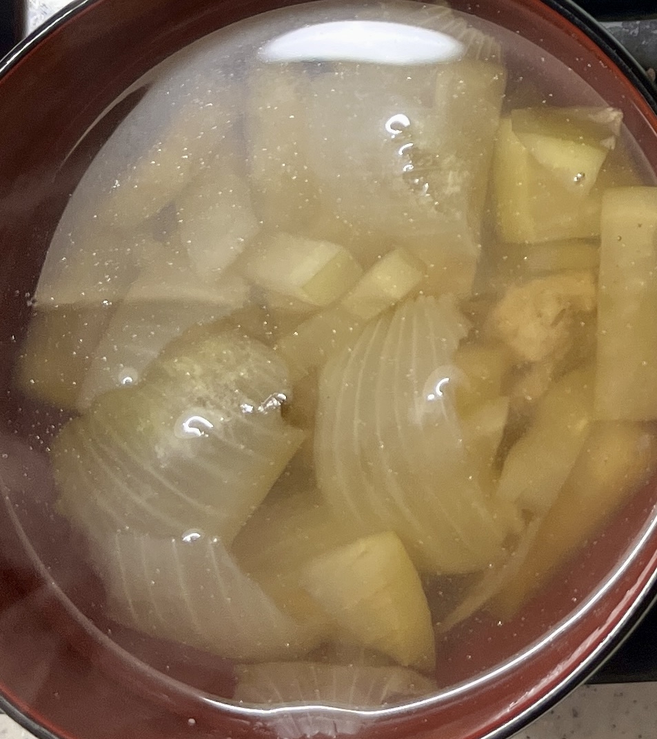 大根と玉ねぎの中華スープ