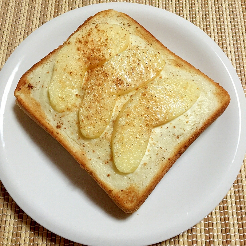 甘酸っぱい❤️りんごとクリームチーズのトースト♪