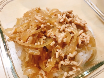 豚ミンチ玉ねぎ丼