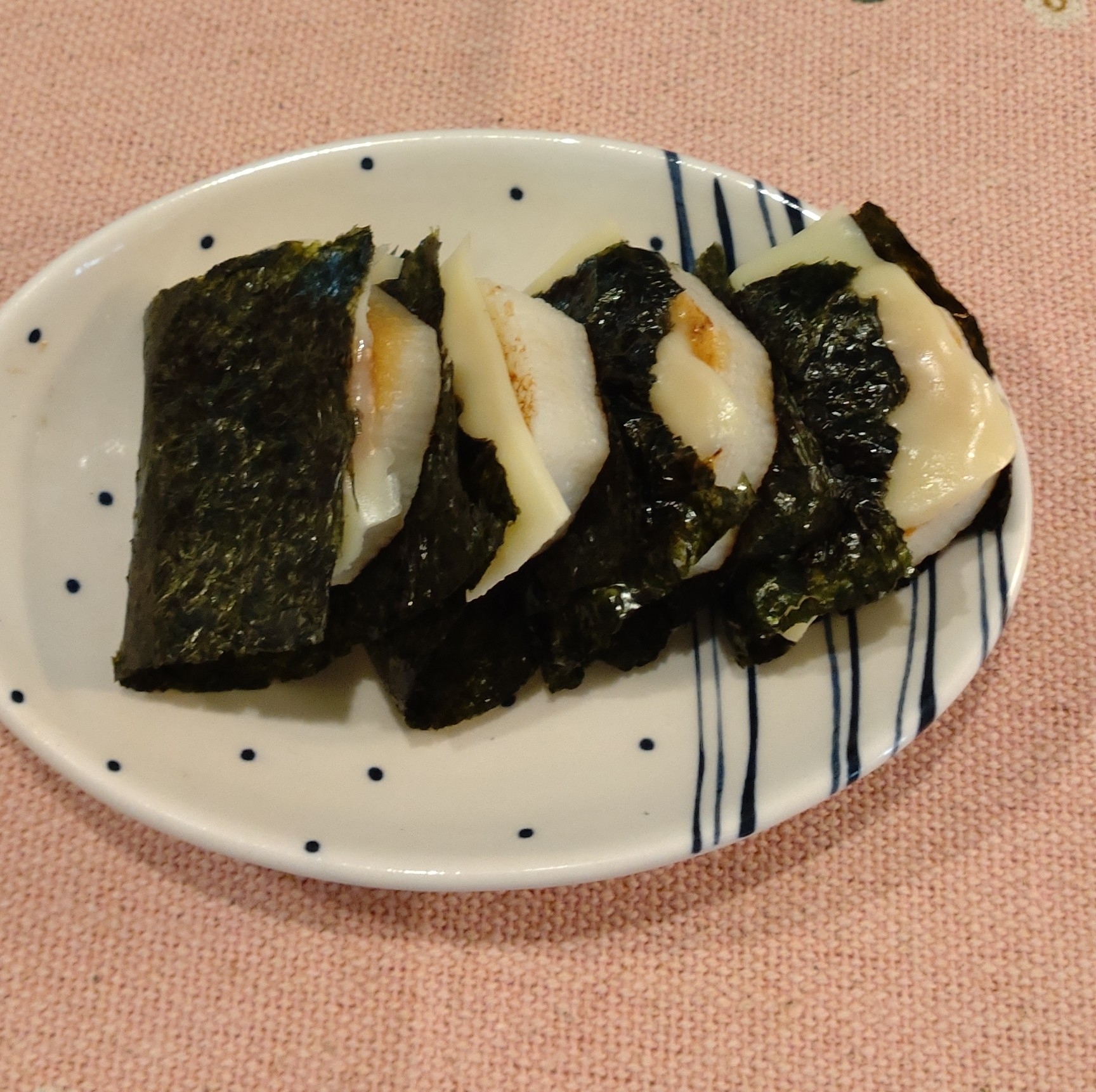 おつまみに焼き長芋と国産チーズの海苔サンド