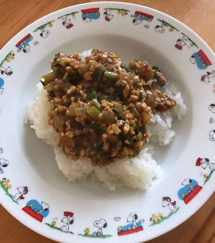 セロリとひきわり大豆のキーマ風カレー