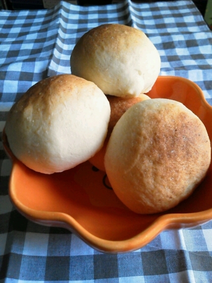 絹豆腐とはちみつのプチパン