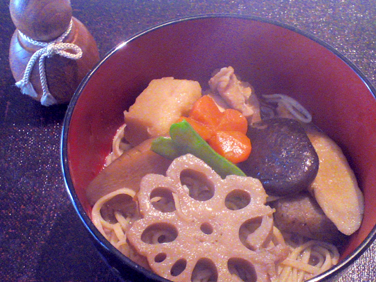 年越し蕎麦とおせちの煮物の残りで 具だくさん蕎麦 レシピ 作り方 By Fukuwajutu 楽天レシピ