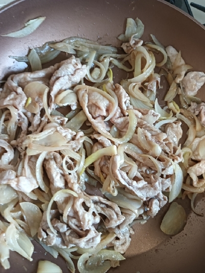 ご飯が進む♪豚肉と玉ねぎの味噌炒め〜