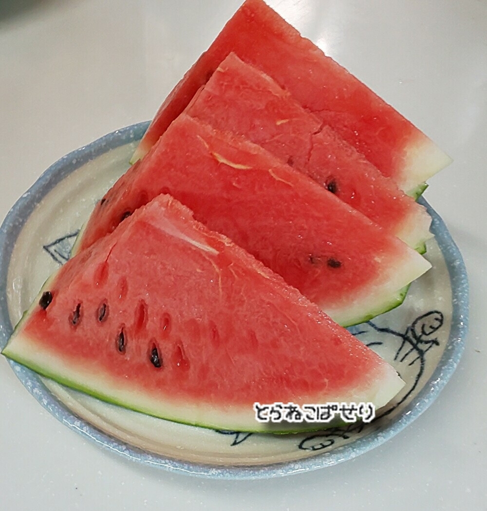 甘さが均等なスイカの切り方 レシピ 作り方 By とらねこのぱせり 楽天レシピ