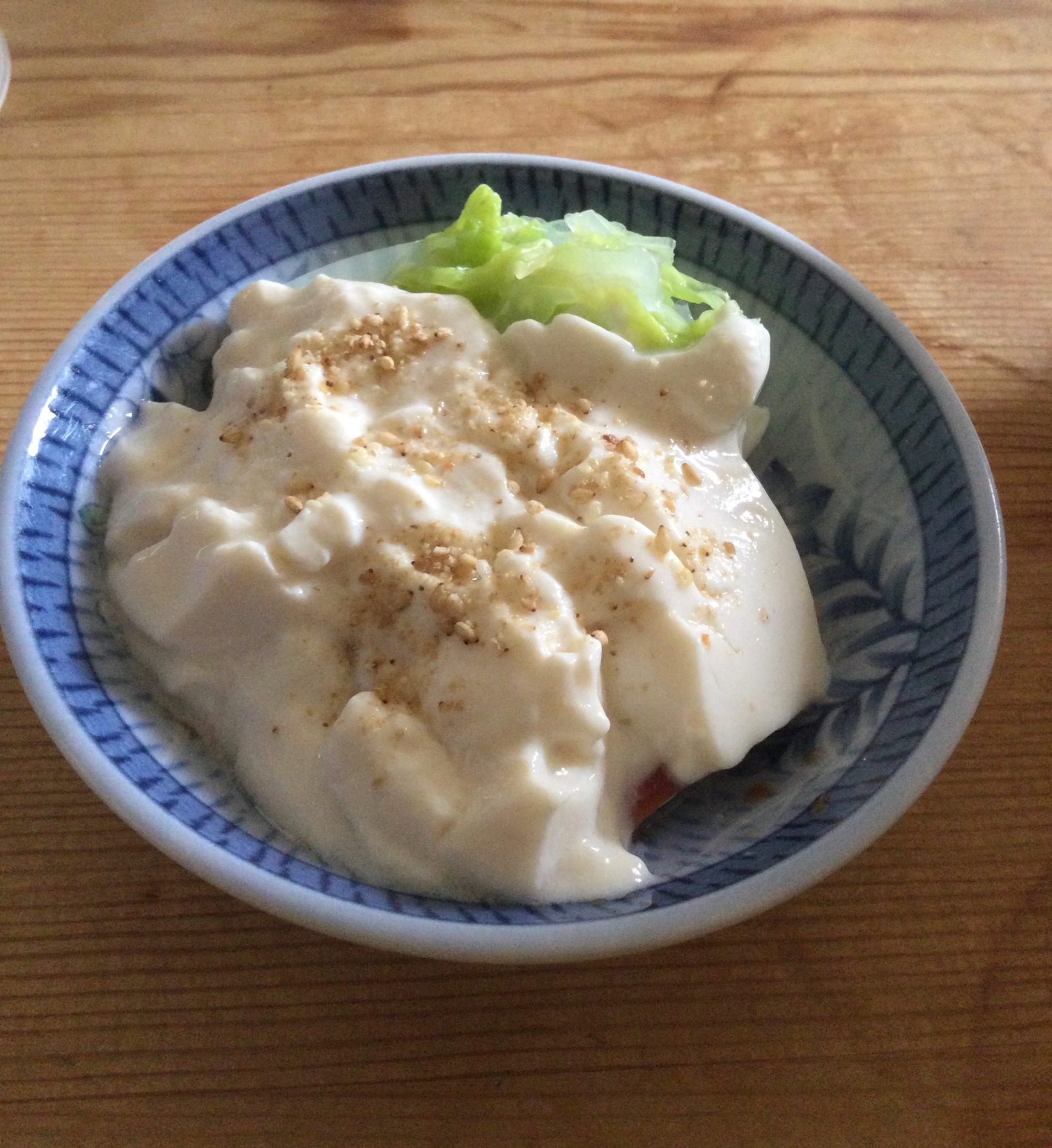 豆乳ヨーグルト乗せ♡温泉卵白菜