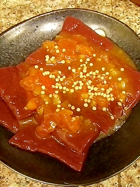 レバ刺しこんにゃくのニンニクトマト