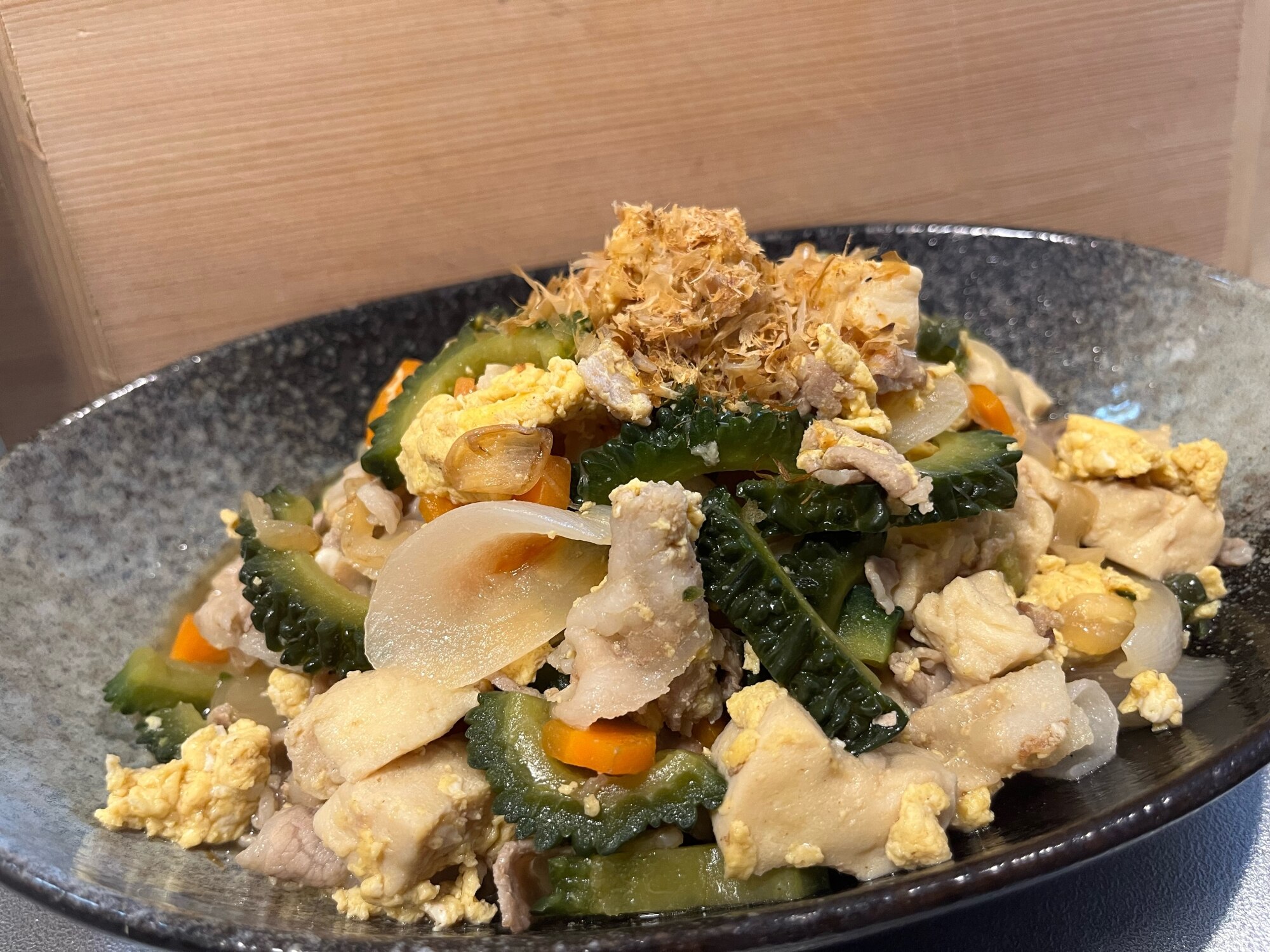 ゴーヤ丸々一本!美味しいゴーヤチャンプル レシピ・作り方 by ☆調理師牛タン☆ - 楽天レシピ
