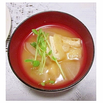 豆苗・大根・油揚げの味噌汁