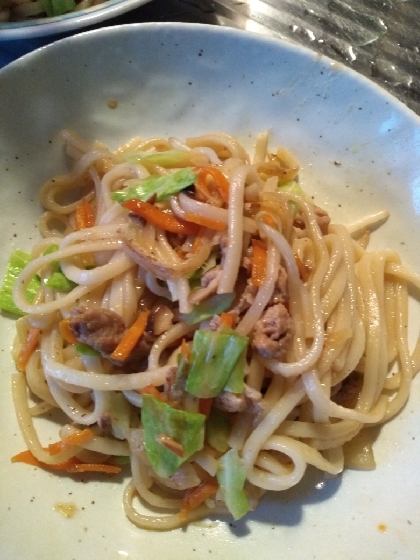 ゆでうどんとまた食感が違って美味しかったです！乾麺ならストックしておけるのでいつでもできていいですね！