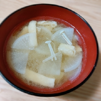 だいこん・えのき・油揚げの味噌汁