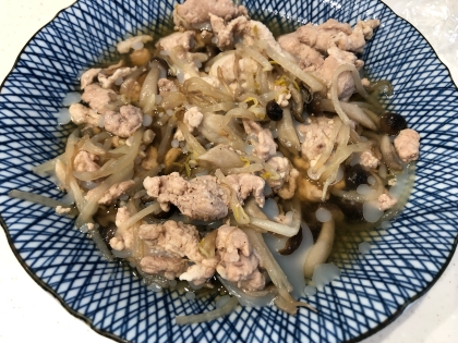 もやしと豚肉のバターしょうゆ炒め