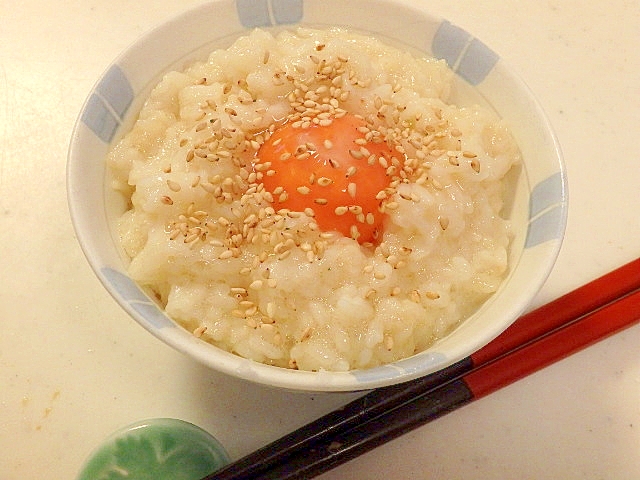 わさび醤油とココナッツオイルのふわふわ卵かけご飯