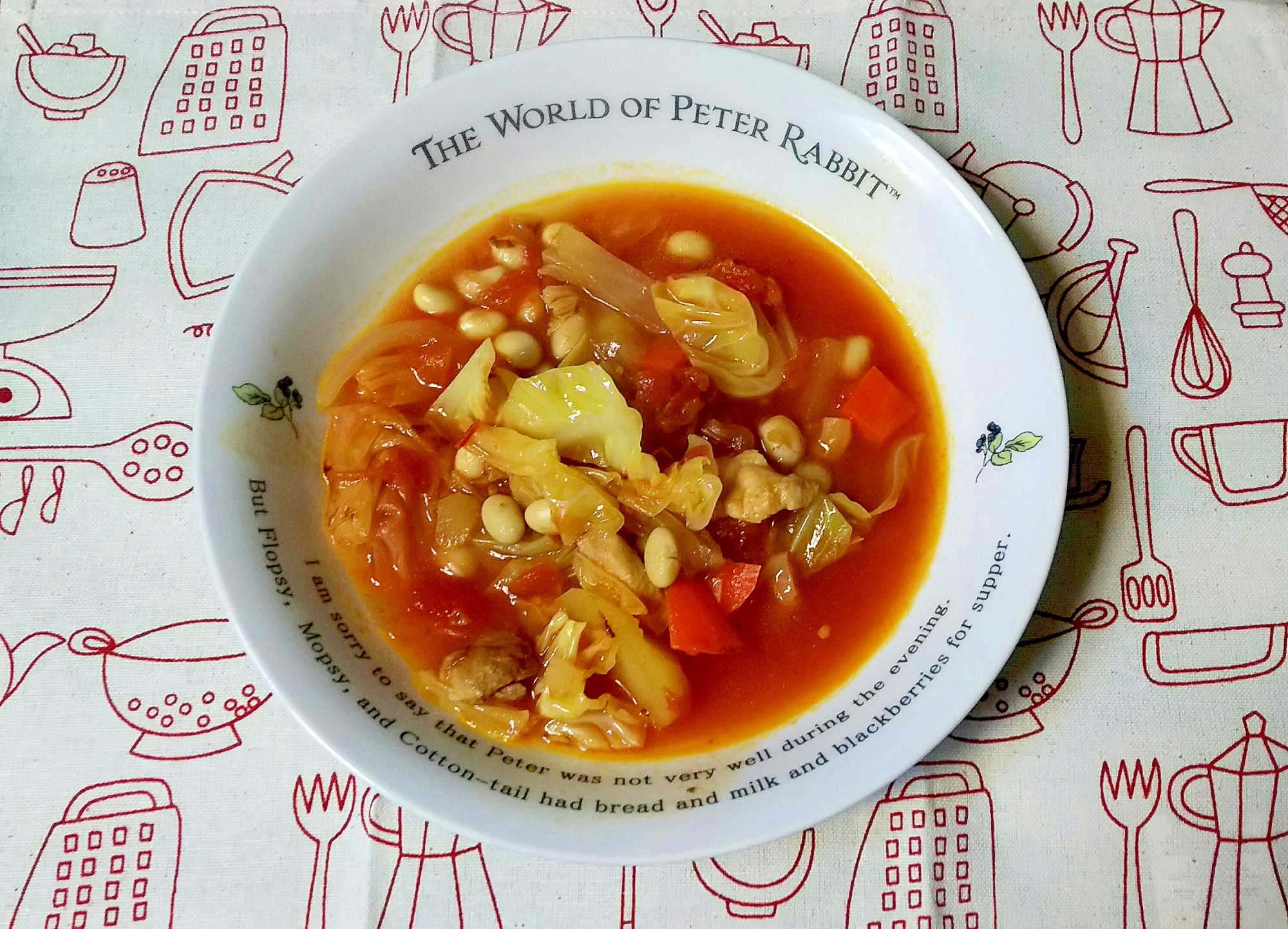 野菜たっぷり☆鶏モモと大豆のトマトスープ