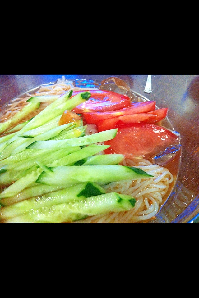 夏野菜たっぷり さっぱり冷麺 レシピ 作り方 By ぴーちゃん3279 楽天レシピ