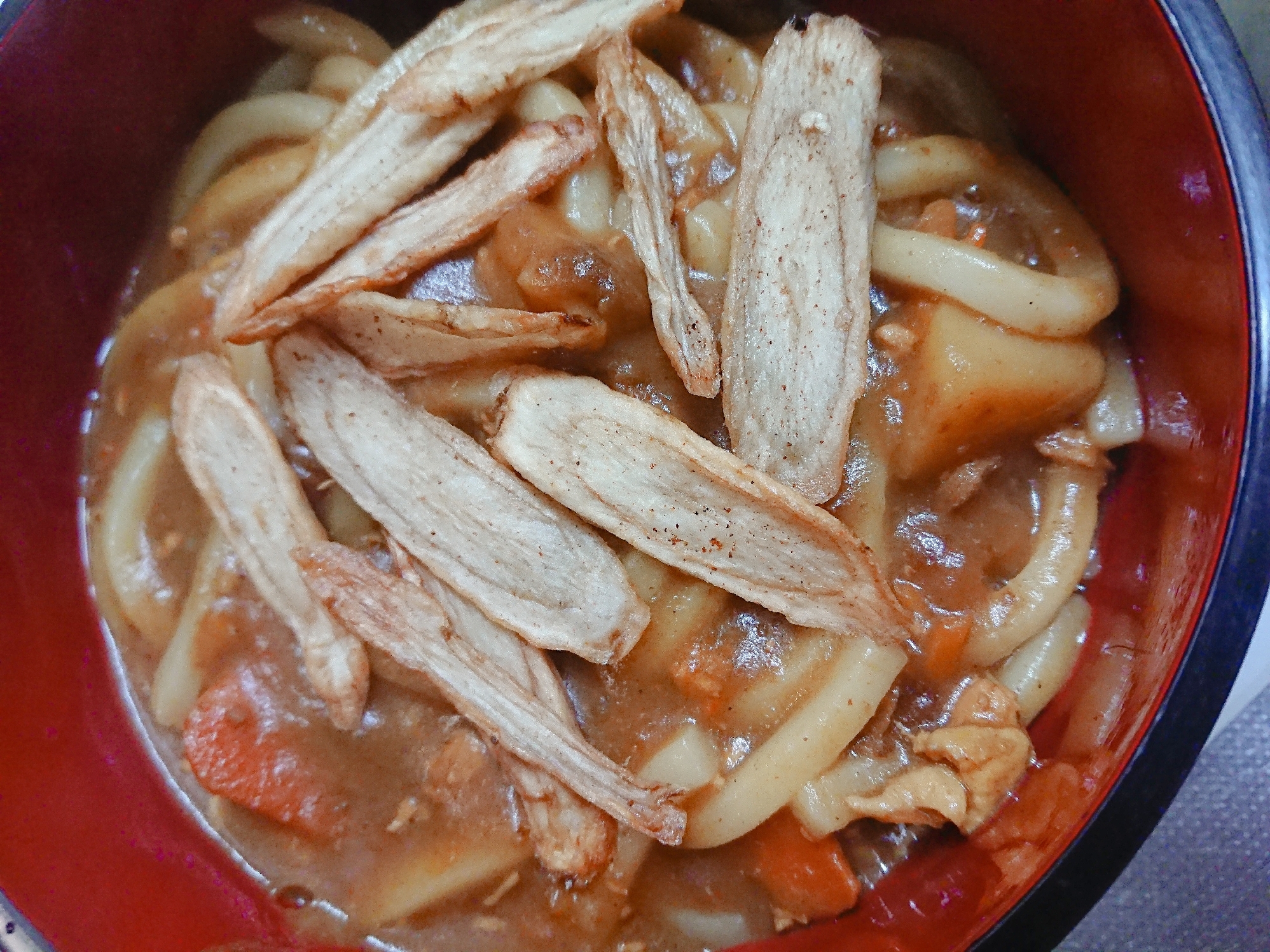 ごぼうの素揚げ入りカレーうどん