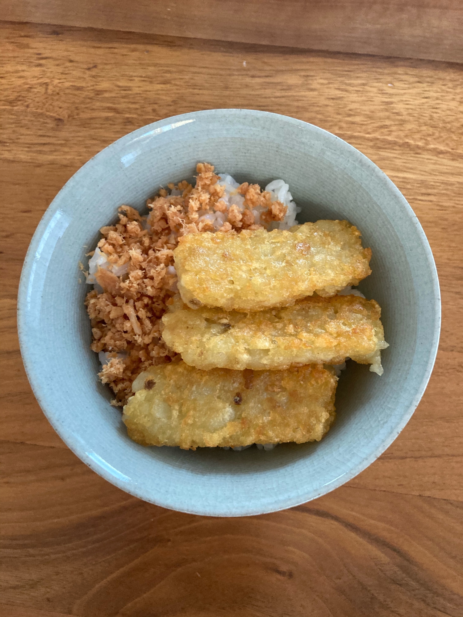 ハッシュドポテトと鮭フレークのご飯