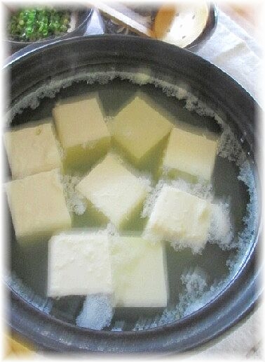 とろとろの温泉湯豆腐がおうちで簡単！