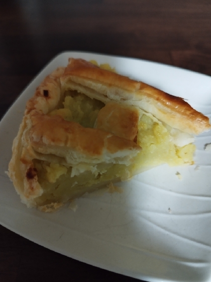 簡単で美味しかったです
焼き立てを写真を撮る前に食べてしまって
残った一切れだけの写真になってしまいました