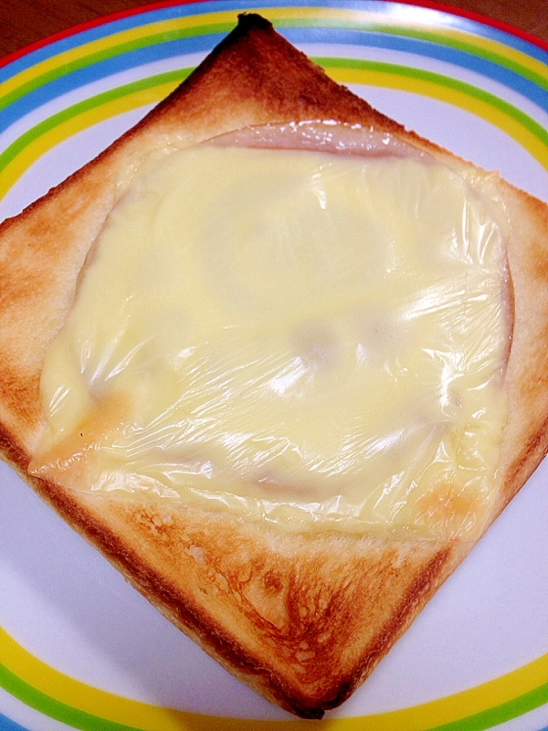 ハムケチャマヨのチーズトースト