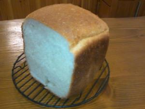 ＨＢ（ホームベーカリー）で簡単チーズ食パン（１斤）
