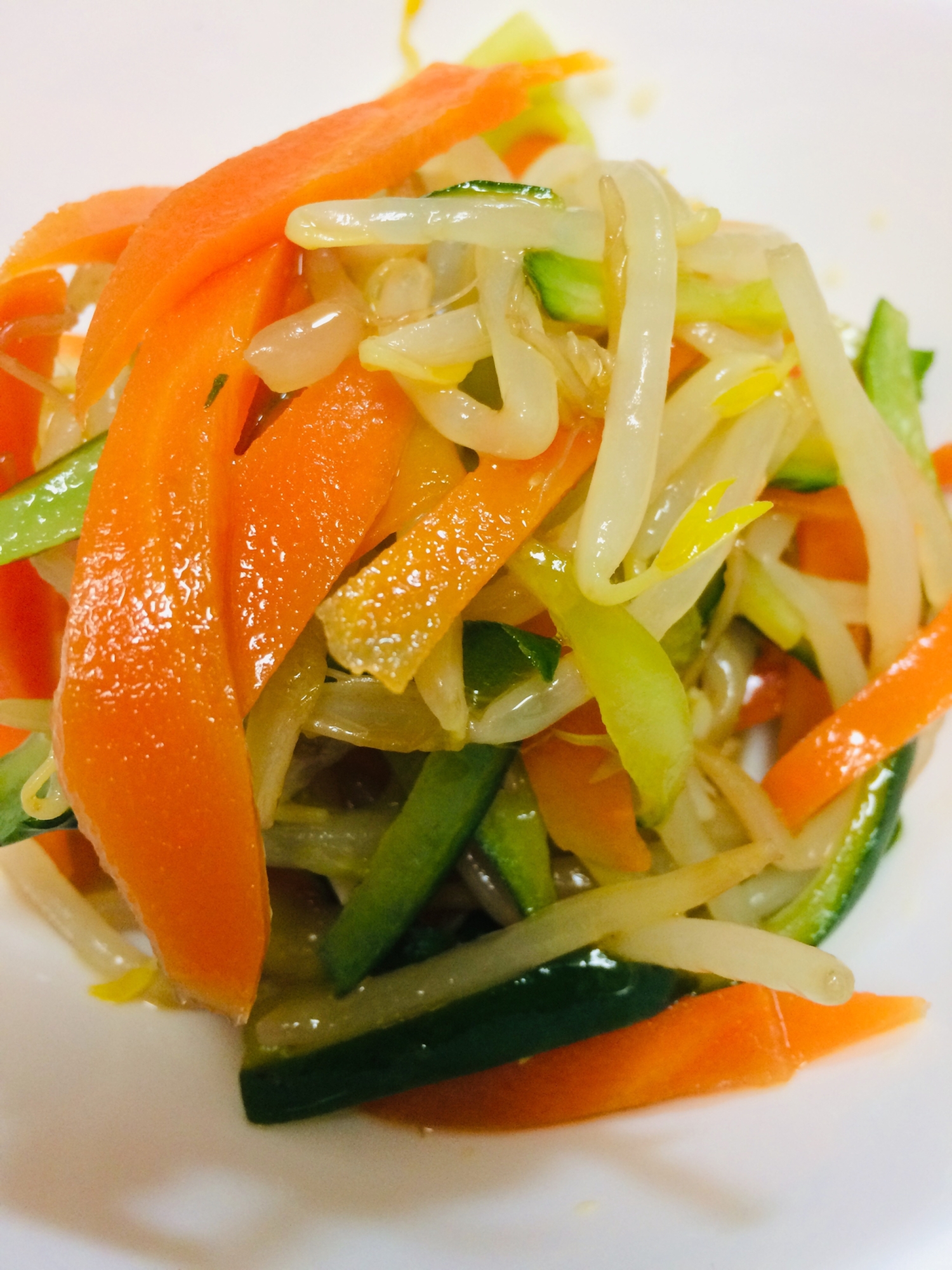 もやしとにんじんときゅうりの中華和え
