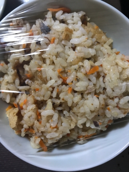 炊飯器に感謝したくなる美味さ♡鯖缶の炊き込みご飯