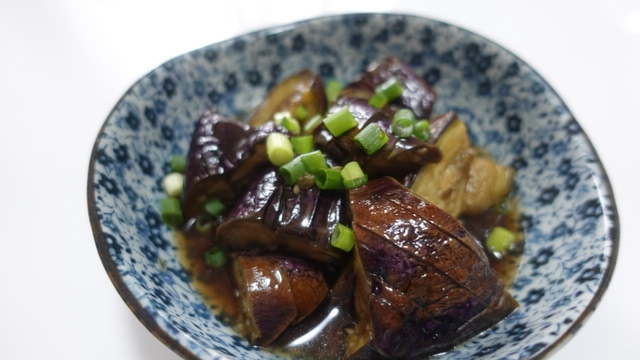 煮汁がジュワ〜♫ 旨ウマ、なすの煮浸し