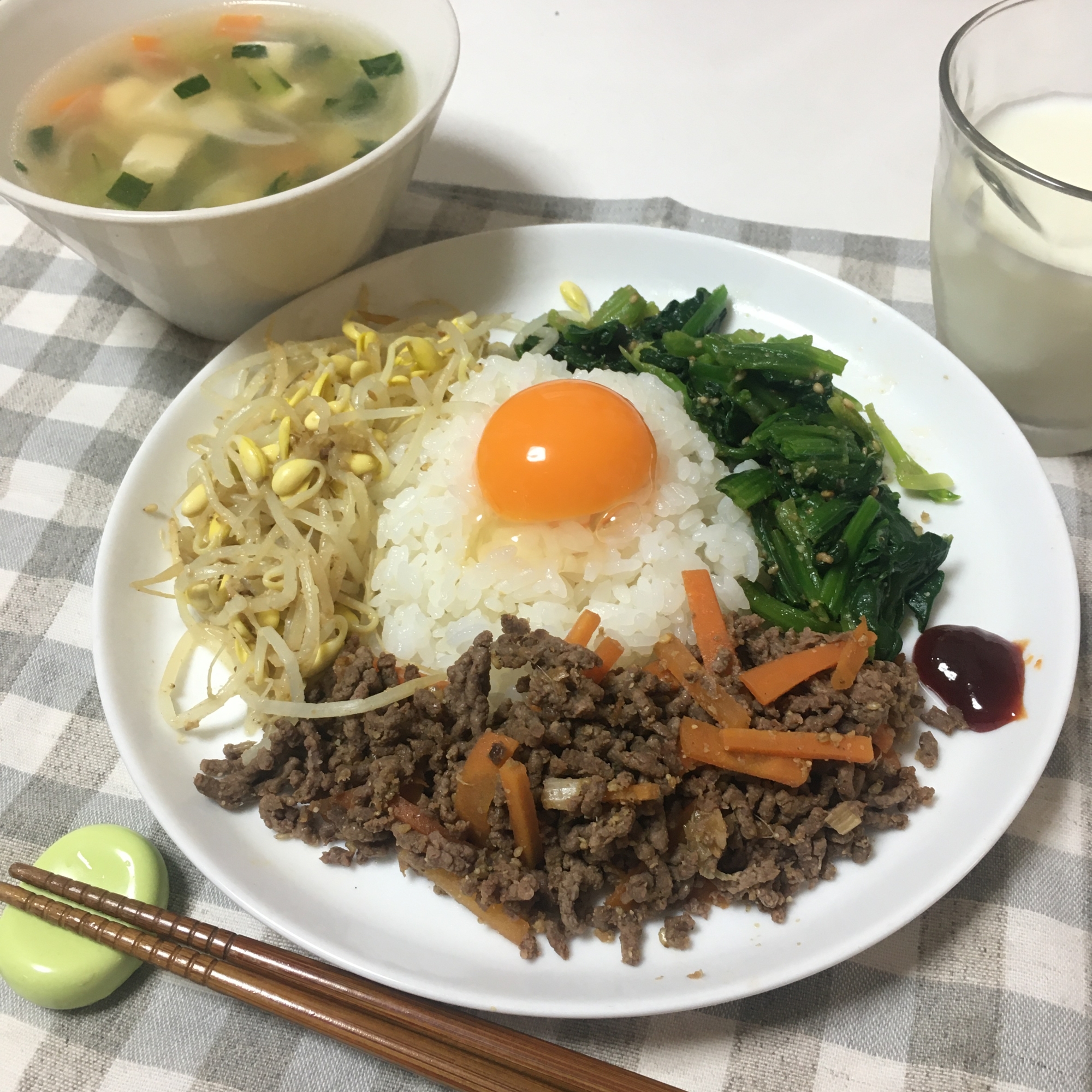 ビビンバ、豆腐スープ