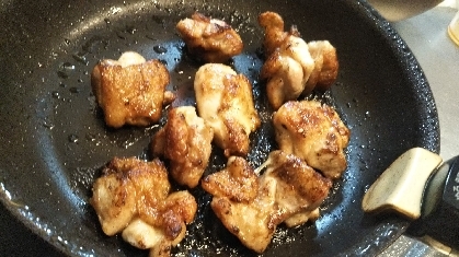 鶏ムネ肉のカリカリ焼き