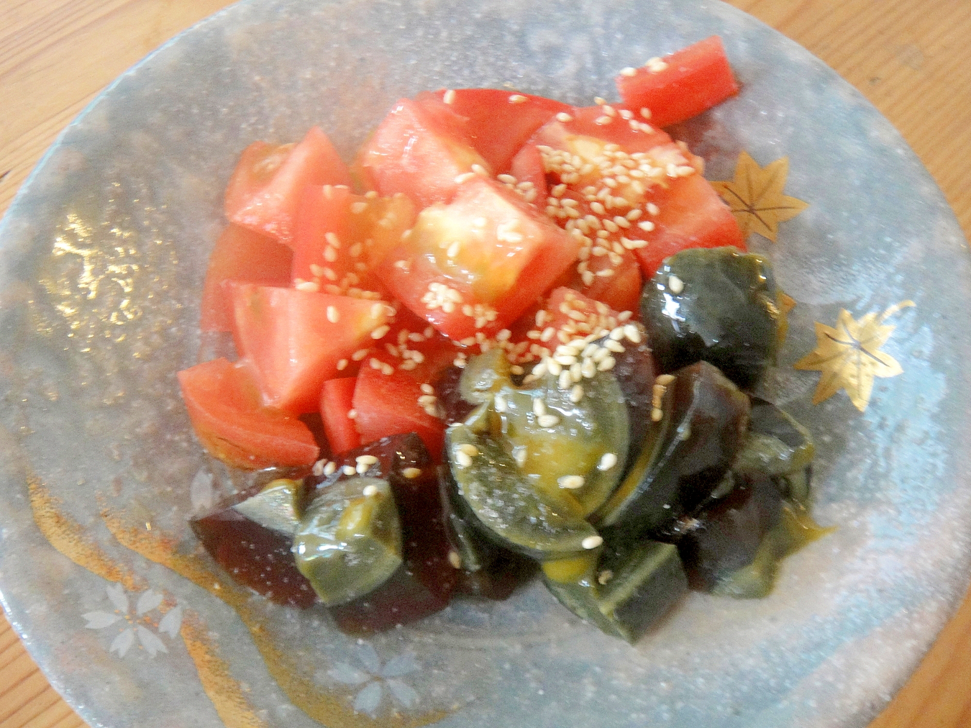 簡単☆ピータンとトマトの中華風ごま油サラダ