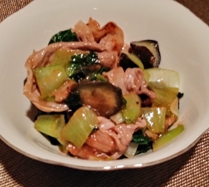 チンゲン菜となすと豚肉の中華炒め