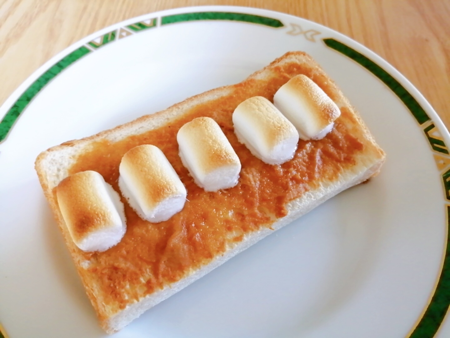 きな粉ペーストとマシュマロの蜂蜜トースト