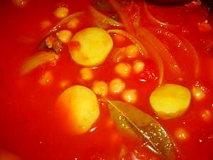 豆とトマトの野菜具だくさんスープ