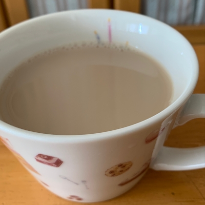 チャイ大好き❤KALDIのチャイの茶葉で♪いつもは無糖ですが、はちみつの優しい甘さでしっかり目覚めましたー！！ありがとうございます(ㅅ´ ˘ `)♡