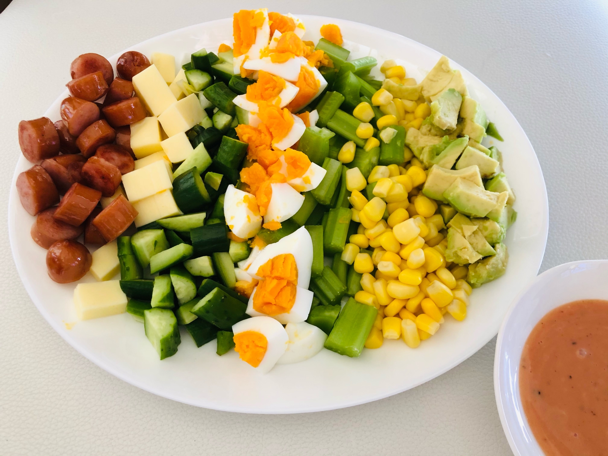 野菜がいっぱい取れる我が家の簡単コブサラダ レシピ 作り方 By おとちゃんさん 楽天レシピ 野菜がいっぱい取れる我が家の簡単コブサラダ レシピ 作り方 By おとちゃんさん 楽天レシピ