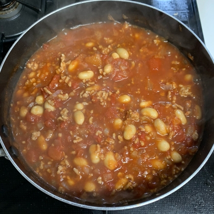 初めて作ってみました！材料も揃えやすく、簡単に作れましたが、すごく美味しかったです！パンにもごばんでもどちらでも合いそうです！
何度もリピートします！