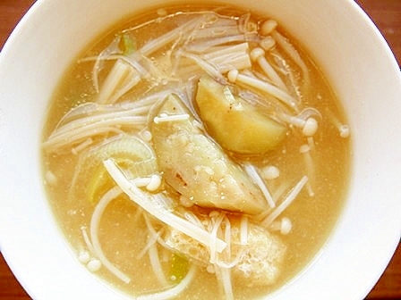 とろとろ茄子とえのきの味噌汁♪